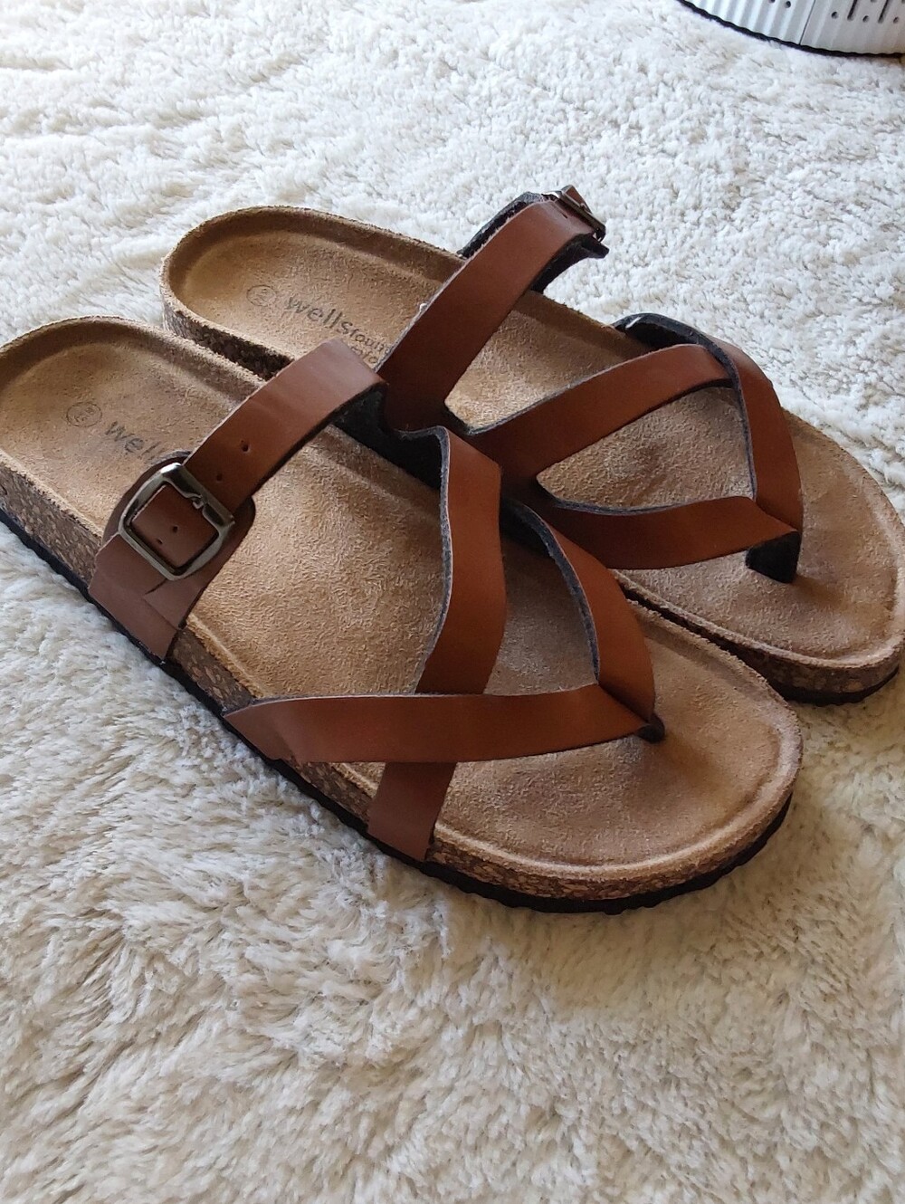 🌺 NWT Wellsfountn Comfort Brown Leather Strappy Sandals - Picture 2 of 7